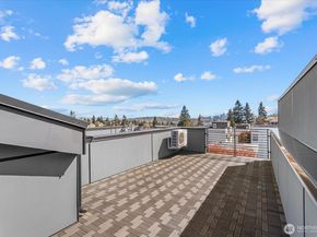 966 N Allen Place, Seattle WA 98103