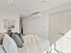 966 N Allen Place, Seattle WA 98103