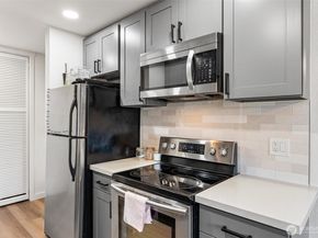 10459 Des Moines Memorial Drive S S301, Seattle WA 98168