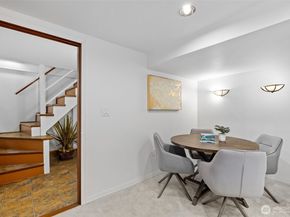 2529 Queen Anne Avenue N, Seattle WA 98109