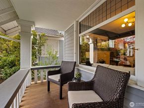 2529 Queen Anne Avenue N, Seattle WA 98109