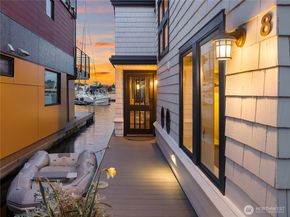 2466 Westlake Avenue N 8, Seattle WA 98109