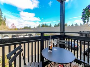 22810 30th Avenue S C203, Des Moines WA 98198