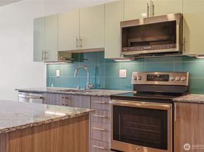 1085 103rd Avenue NE 617, Bellevue WA 98004