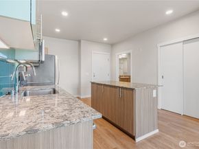 1085 103rd Avenue NE 617, Bellevue WA 98004