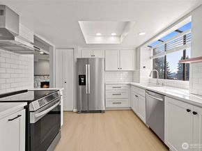 17417 Ashworth Avenue N 201, Shoreline WA 98133