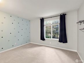 17417 Ashworth Avenue N 201, Shoreline WA 98133