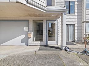17417 Ashworth Avenue N 201, Shoreline WA 98133