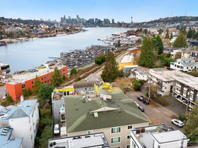 3926 1st Avenue NE 31, Seattle WA 98015