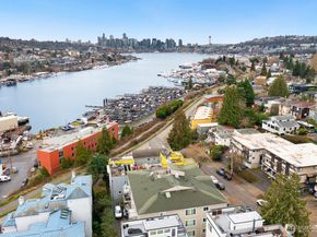 3926 1st Avenue NE 31, Seattle WA 98015