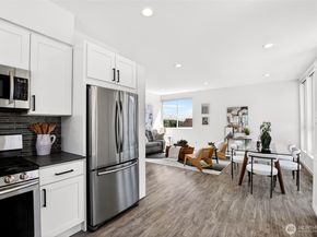 5560 15th Avenue S, Seattle WA 98108
