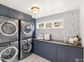 2506 159th Avenue SE, Bellevue WA 98008