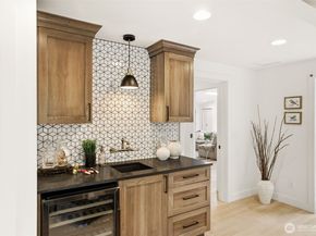 2506 159th Avenue SE, Bellevue WA 98008