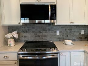 6521 31st Avenue SW, Seattle WA 98126