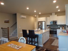 6521 31st Avenue SW, Seattle WA 98126