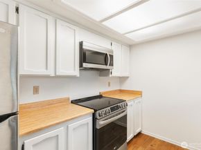 820 E Cady Rd E204, Everett WA 98203