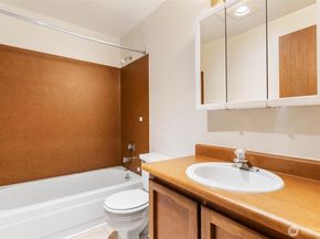 820 E Cady Rd E204, Everett WA 98203