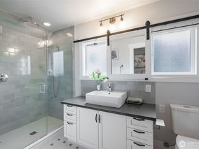 3258 14th Avenue W, Seattle WA 98119
