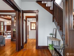 3258 14th Avenue W, Seattle WA 98119