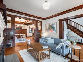 3258 14th Avenue W, Seattle WA 98119