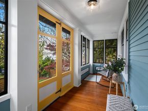 3258 14th Avenue W, Seattle WA 98119
