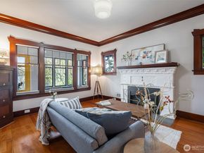 3258 14th Avenue W, Seattle WA 98119