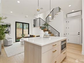 11426 108th Avenue NE, Kirkland WA 98033