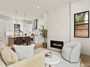 11426 108th Avenue NE, Kirkland WA 98033