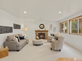 2064 Hoquiam Court NE, Renton WA 98059