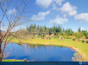 1957 23rd Place NE 203, Issaquah WA 98027