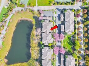 1957 23rd Place NE 203, Issaquah WA 98027