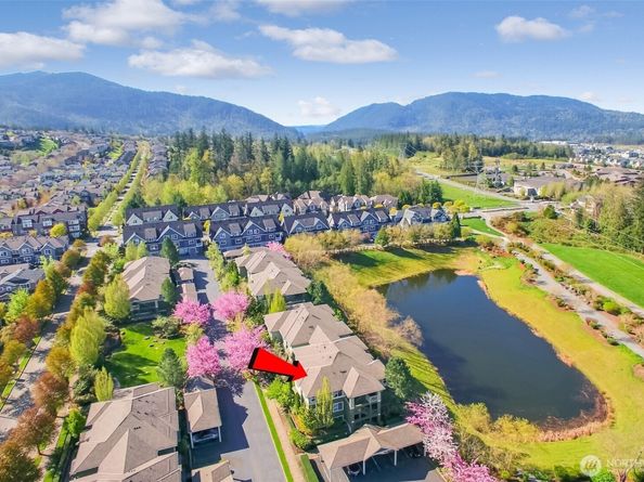 1957 23rd Place NE 203, Issaquah WA 98027