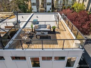 3446 B 22nd Avenue W, Seattle WA 98199