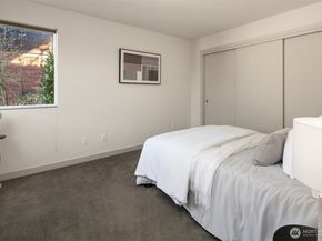 3446 B 22nd Avenue W, Seattle WA 98199