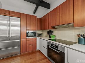 17825 NE 9th Street, Bellevue WA 98008