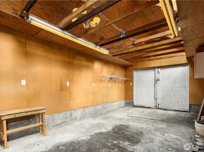 1018 NE 62nd Street, Seattle WA 98115