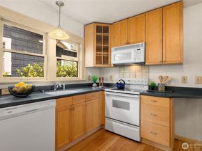 1018 NE 62nd Street, Seattle WA 98115