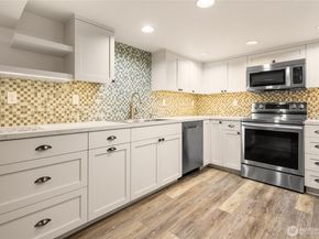 1018 NE 62nd Street, Seattle WA 98115