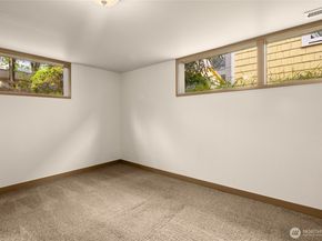 1018 NE 62nd Street, Seattle WA 98115