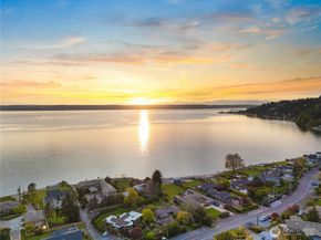 18174 Brittany Drive SW, Normandy Park WA 98166