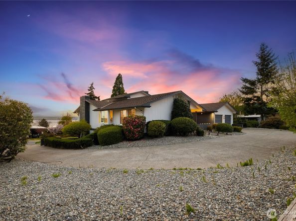 18174 Brittany Drive SW, Normandy Park WA 98166