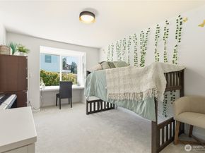 18174 Brittany Drive SW, Normandy Park WA 98166