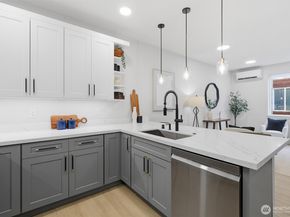 14608 Corliss Avenue N B, Shoreline WA 98133