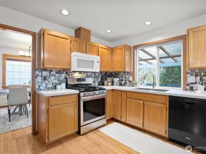 14722 45th Place W, Lynnwood WA 98087