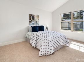 41 W Etruria Street C, Seattle WA 98119
