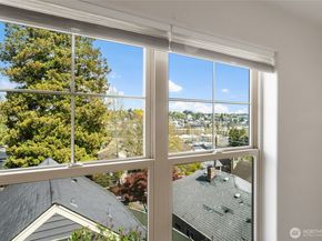 41 W Etruria Street C, Seattle WA 98119