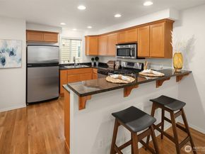 12317 10th Place NE B, Seattle WA 98125