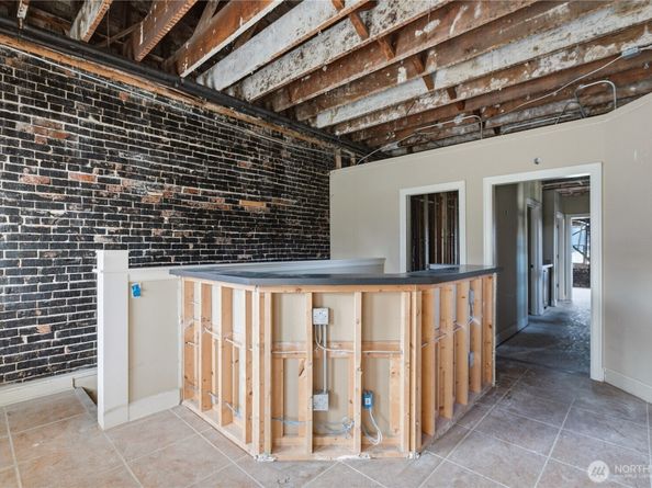 2602 Grand Avenue, Everett WA 98201