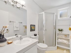 1406 Harvard Avenue 16, Seattle WA 98122