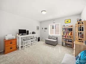 937 Panoramic Loop, Bremerton WA 98312
